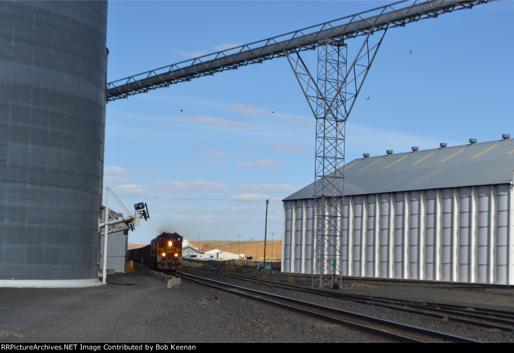 BNSF 4718